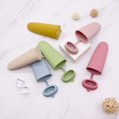 Un bon prix. Les moules de glaçons, 6 pièces de glaçons en silicone, fabricant de glaçons sans goutte pour les enfants, tubes de congélateur sans BPA avec couvercle, pour les collations, les glaçons, les bâtons de yogourt, les jus, les glaçons. en ligne