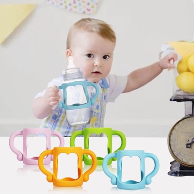 Un bon prix. Tétine nouveau-née de Teether de nourriture de silicone de Multiscene portative avec des poches en ligne