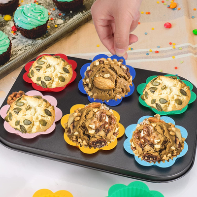 Un bon prix. Silicone carré inoffensif faisant des biens cuire au four de Tray Cake Pan Anti Slip en ligne