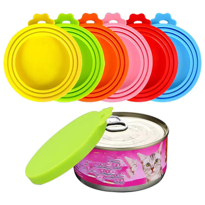 Un bon prix. Couvercles de boîtes de conserve pour animaux de compagnie en silicone Pour les aliments pour chiens et chats, une boîte à capuche convient à la plupart des boîtes de conserve pour chiens et chats de taille standard en ligne