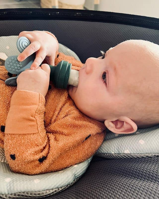 Un bon prix. Non simulacre étanche de conducteur de fruit de glissement, silicone libre léger Teether de BPA en ligne