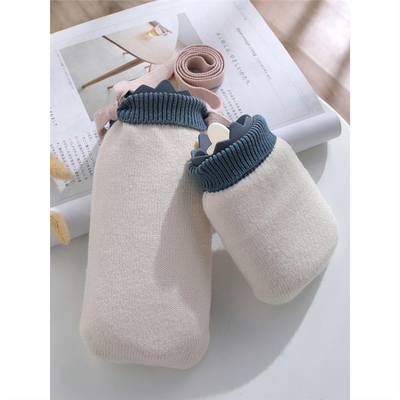 Un bon prix. Sac à eau chaude en silicone durable sans BPA couleurs aléatoires pour la compression à chaud et la thérapie thermique en ligne