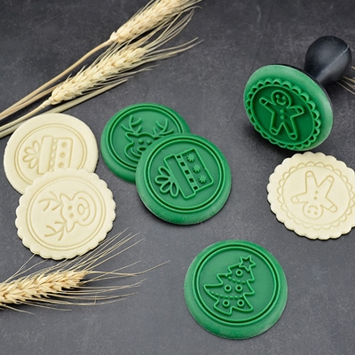 Un bon prix. Coupeuse de biscuits de Noël en silicone, timbres, moules de biscuits de vacances 3D, outil de cuisson de biscuits de Noël en ligne