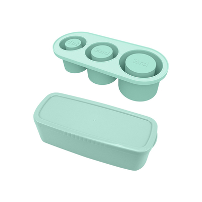 Un bon prix. Les plateaux à glaçons en silicone Stanley Les moules à glaçons avec couvercles en ligne