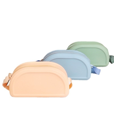 Un bon prix. Caisse cosmétique de silicone inoffensif réutilisable, poche imperméable de maquillage de silicone en ligne
