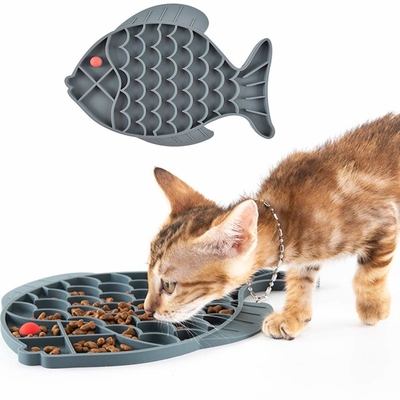 Un bon prix. Couche de nourriture pour chat en silicone en forme de poisson pour une alimentation saine et pour lécher en ligne