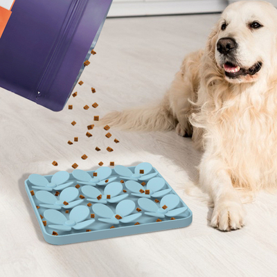 Un bon prix. Bouteilles pour chiens à alimentation lente en silicone Bouteilles pour chats avec tasses d'aspiration, bouteille pour animaux de compagnie en silicone pour manger lentement en ligne