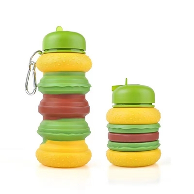 Un bon prix. Bouteille d'eau pliable pour les enfants 19 oz BPA sans fuite Bouteilles d'eau arc-en-ciel en silicone pour les élèves en ligne