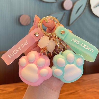 Modélisation de dessins animés porte-clés en silicone lampe de poche LED porte-clés bague sac à main sac à main porte-clés pendentif