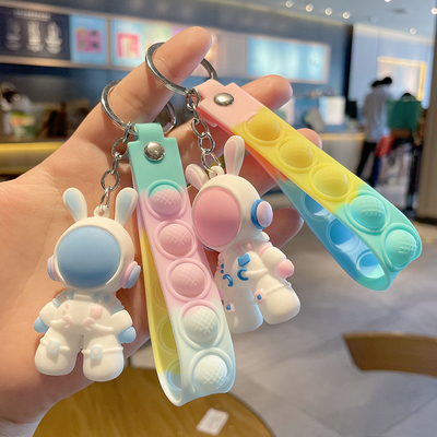 Cartoon Astronaute porte-clés Cute porte-clés pour les clés de voiture Sac à dos cadeau pour les enfants