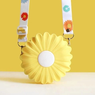 Un bon prix. fournitures scolaires boîte à crayons en silicone sac de maquillage durable enfants sac à main épaule filles sac crossbody cadeau d'anniversaire de Noël en ligne