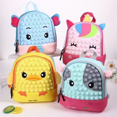 Un bon prix. Boîte à crayons en silicone dynamique pour le stockage de papeterie en ligne