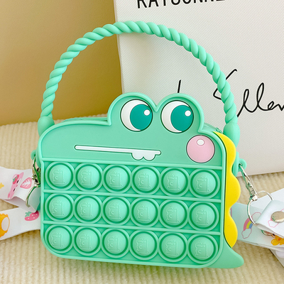 Un bon prix. Bpa gratuit Carton à crayon en silicone pour enfants sac à main épaule sac à main crossbody sac à main cadeaux de Noël cadeaux d'anniversaire en ligne