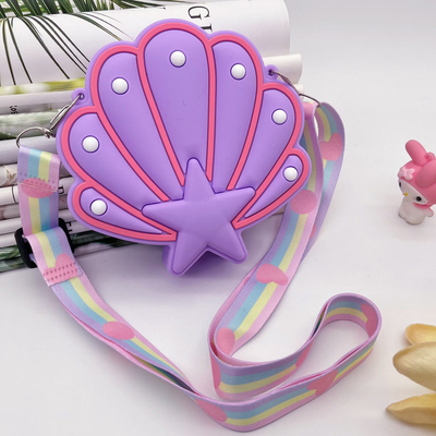 Un bon prix. Boîte à crayons en silicone de qualité alimentaire Sac à main Sac à main Sac à maquillage Sac de rangement Récipient Cadeau d'anniversaire de Noël en ligne