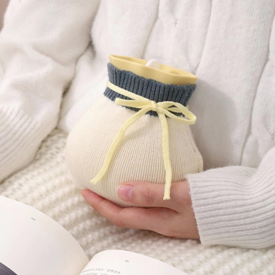 Un bon prix. Bouteille d'eau chaude en silicone Sac à main pieds plus chaud étanche et inodore Pour la compression chaude soulagement de la douleur Compression froide en ligne