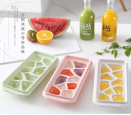 Un bon prix. Plateaux à glaçons 4 paquets, 56 pièces Fabricant de plateaux à glaçons en silicone avec couvercle amovible résistant aux déversements, facile à libérer et à sortir, sans LFGB et BPA, flexible à empiler, pour les aliments pour bébés, cocktails, café en ligne