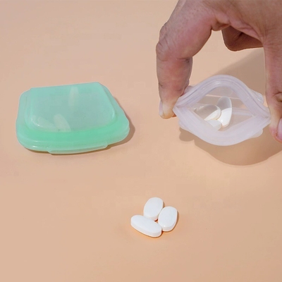 Un bon prix. Petit sac de stockage de nourriture en silicone réutilisable ️ sans BPA, imperméable, sans danger pour le lave-vaisselle, adapté au micro-ondes et au congélateur ️ parfait pour les collations, les aliments pour bébés, les voyages et l'utilisation en cuisine sans déchets en ligne